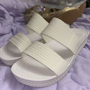Reef slides